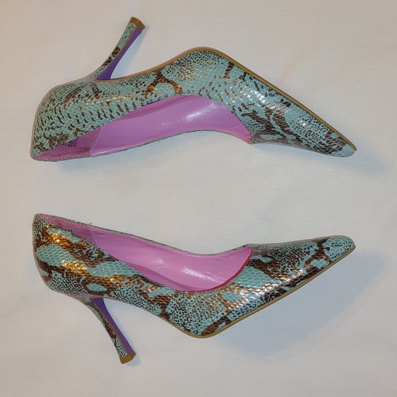 Suzanne Somers Blue & Gold Snake Skin Stiletto Heels - Picture 4 of 9